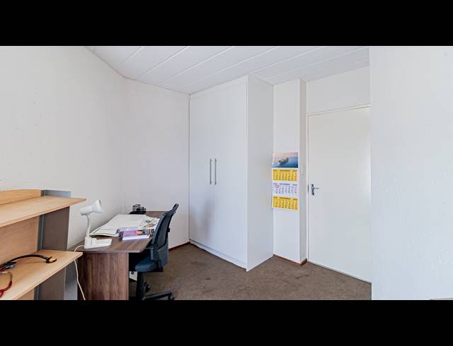 2 BEDROOM APARTMENT FOR SALE IN GLENVISTA